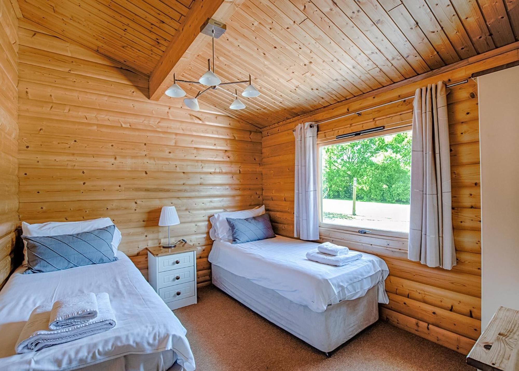 Fingle Glen Lodges Whitestone Room photo
